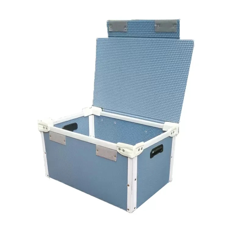 Foldable turnover box